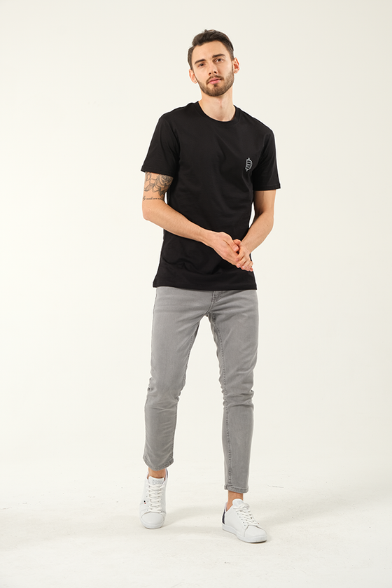 Premium Men’s T-Shirt: Embrace Comfort & Style for Exercise and Everyday Wear