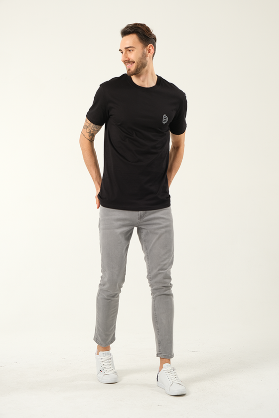 Premium Men’s T-Shirt: Embrace Comfort & Style for Exercise and Everyday Wear