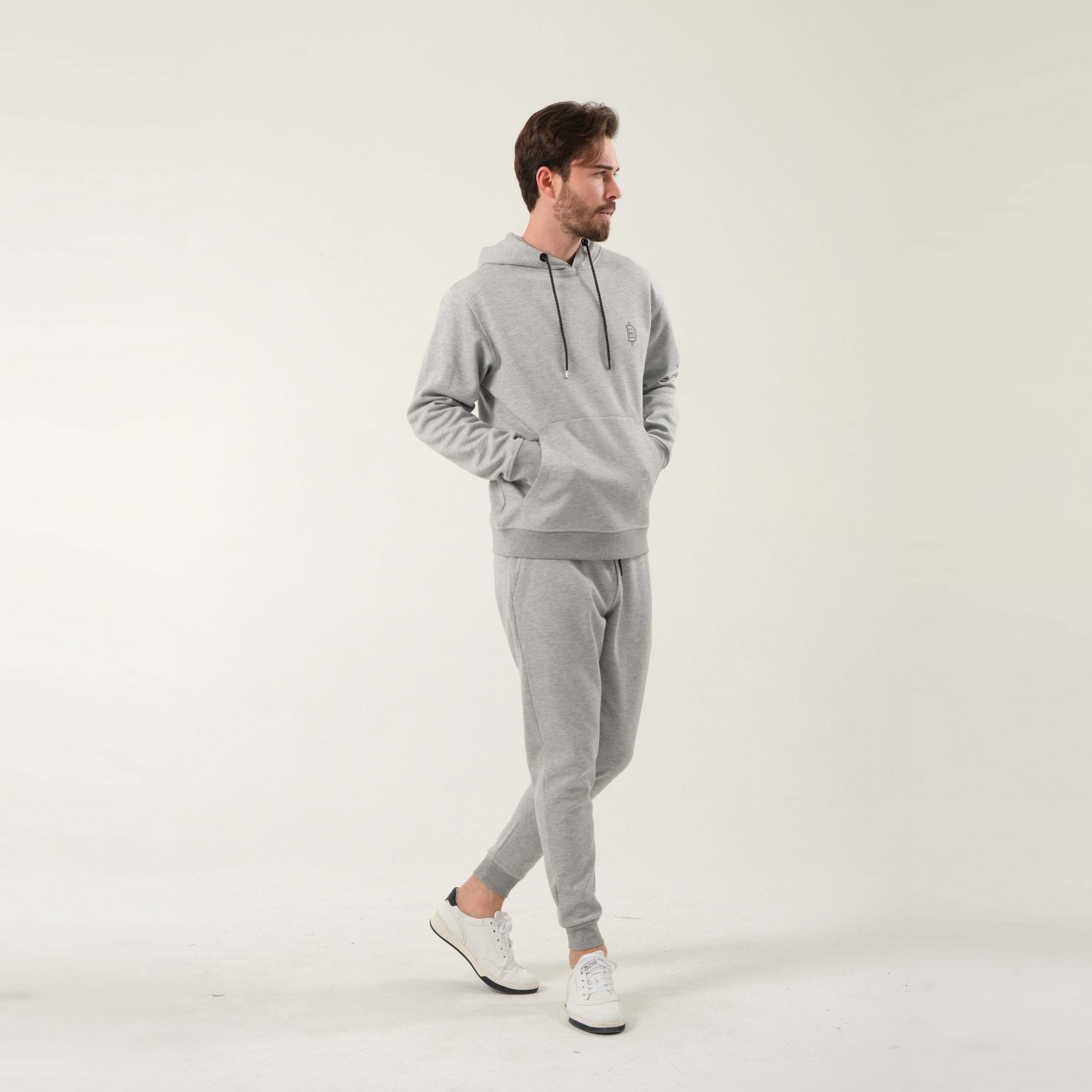 Sweatsuit detail