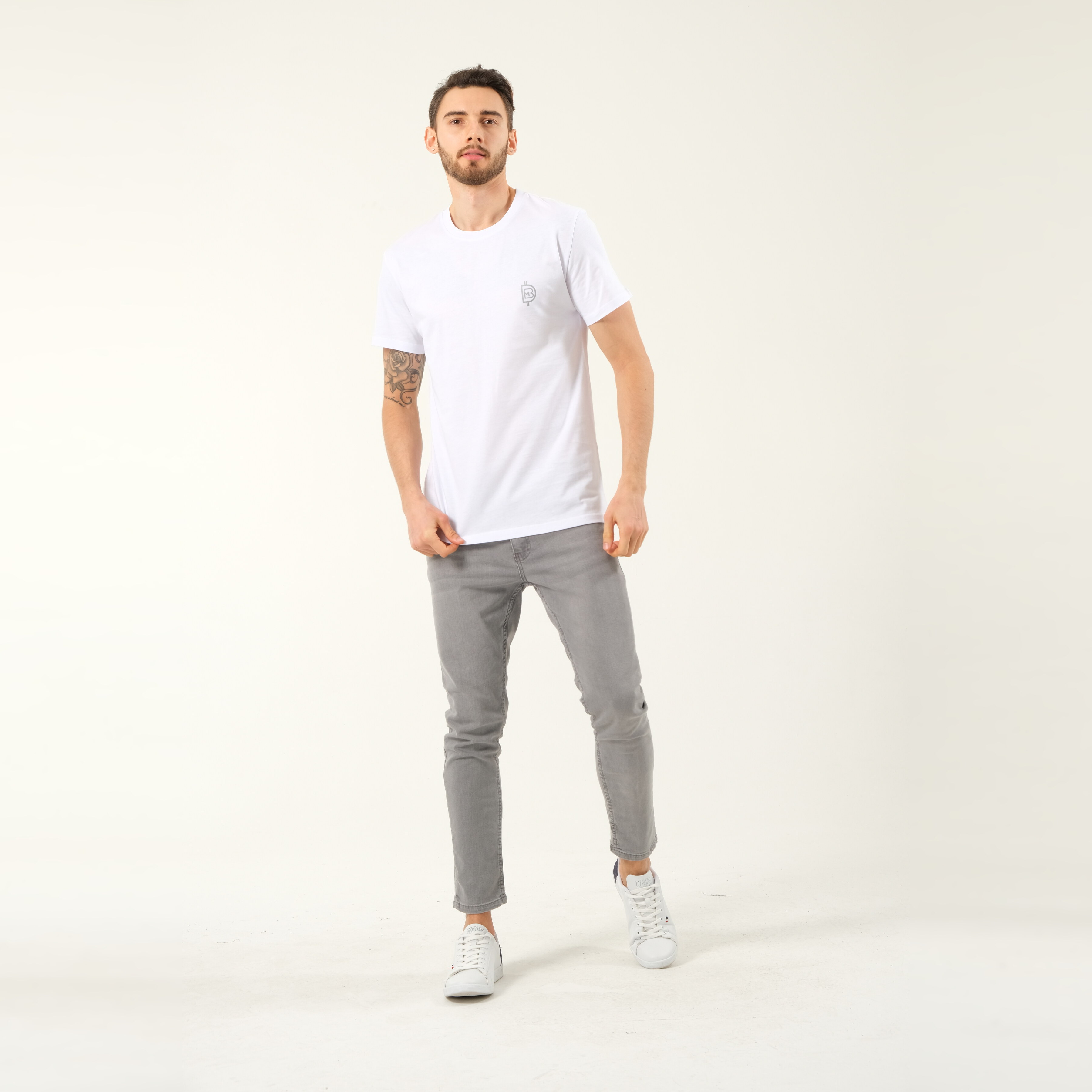 White t-shirt detail